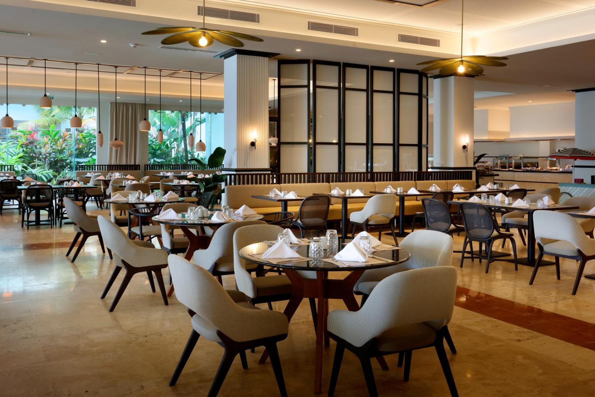 The Signature Level At Grand Palladium Lady Hamilton Resort & Spa 卢西 外观 照片