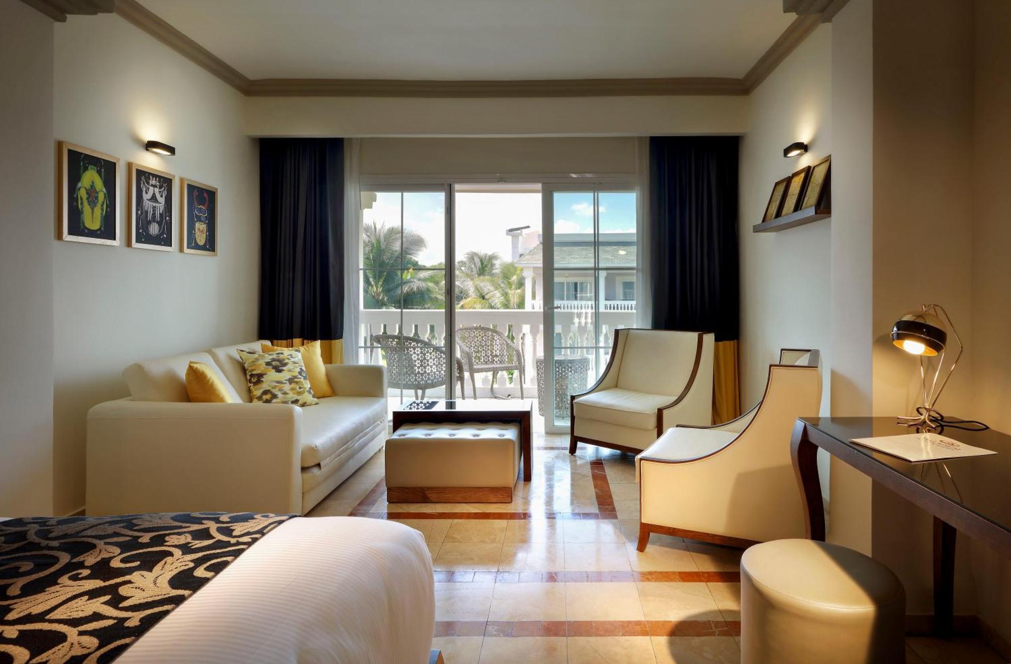 The Signature Level At Grand Palladium Lady Hamilton Resort & Spa 卢西 外观 照片